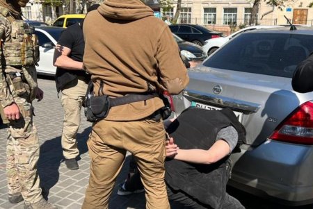 Преступная группировка вымогала у предпринимателей Одесского региона деньги и запугивала местных жителей