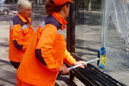 Более 400 специалистов ежедневно работают на дорогах Одессы (фото)