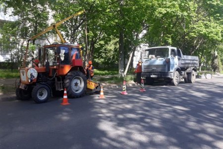 Более 400 специалистов ежедневно работают на дорогах Одессы (фото)
