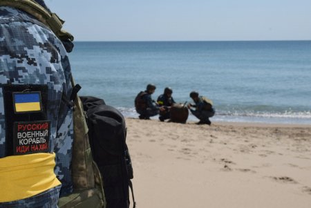 На побережье Черного моря в Одесской области саперы обезвредили две якорные мины (фото)