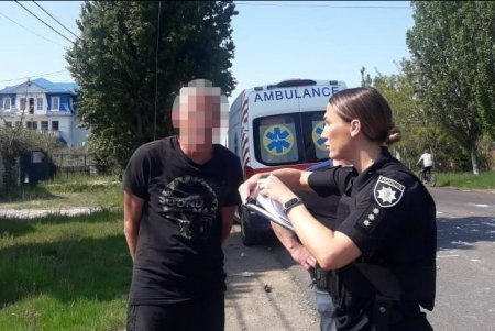 Одесские спасатели ликвидируют последствия ракетного удара на базе отдыха (фоторепортаж)