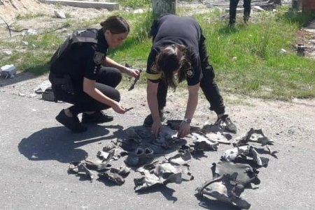Одесские спасатели ликвидируют последствия ракетного удара на базе отдыха (фоторепортаж)