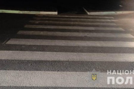 В Черноморске 22-летняя девушка попала под колеса иномарки на пешеходном переходе (фото)