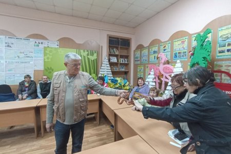 В Одесском зоопарке пенсионерам прочитали лекцию о змеях (фото)