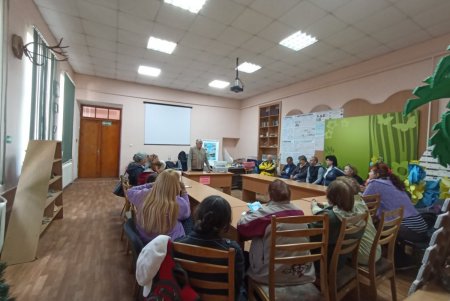 В Одесском зоопарке пенсионерам прочитали лекцию о змеях (фото)