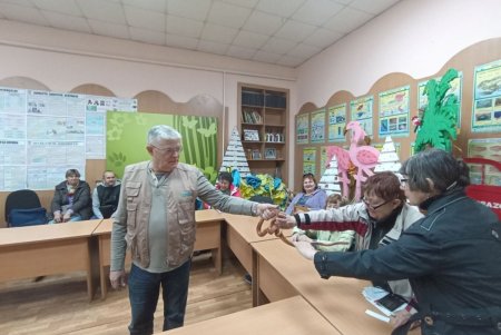 В Одесском зоопарке пенсионерам прочитали лекцию о змеях (фото)