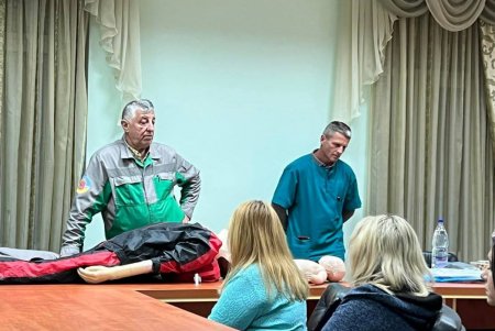 Медики провели занятие по оказанию неотложной помощи для сотрудников железной дороги (фото)