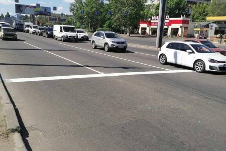 В Одессе обновили разметку на оживленных перекрестках (фото)