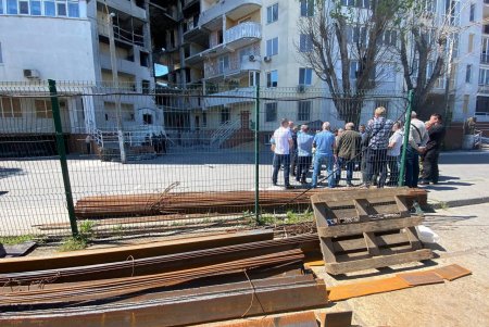 Две секции дома ЖК «Тирас», поврежденного от ракетного обстрела Одессы, планируют восстановить (фото)