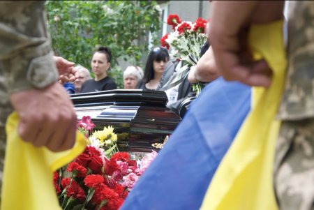 «Мы мечтали вернуться домой»: в Одесской области простились с погибшим военным медиком (фото)