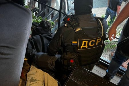 Одессит организовал незаконную перевозку военнообязанных через госграницу за 8,5 тысяч долларов (фото)