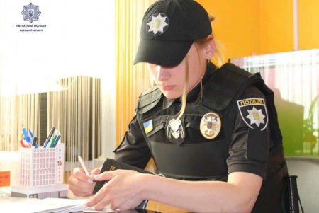 Патрульные сдали кровь для маленьких одесситов (фото)