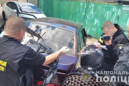 Две пенсионерки организовали в трех областях Украины оптовую продажу каннабиса (фото, видео)