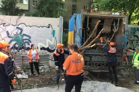 Одесситов просят свозить крупногабаритный мусор на спецплощадки (фото)
