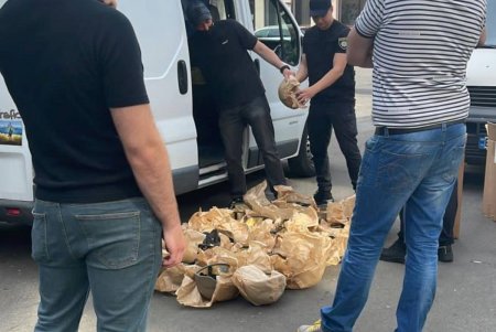 Руководитель благотворительного фонда воровал гуманитарную помощь, предназначенную защитникам Одесской области (фото)