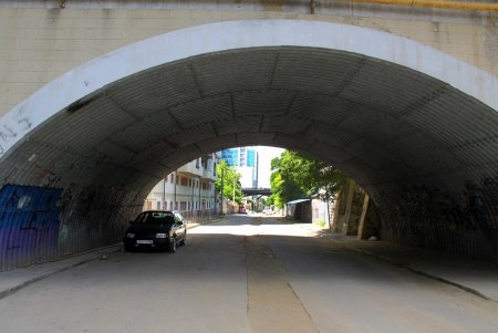 До нового года часть Деволановского спуска будет перекрыта: ведутся ремонтные работы (фоторепортаж) 