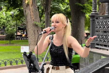 Одесские творческие коллективы провели концерт в поддержку защитников Украины (фото)