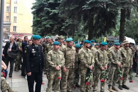 В Одессе простились с погибшим на Донбассе командиром 18-го отдельного батальона 35-й отдельной бригады морской пехоты (фото)