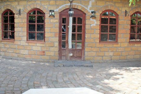 В Одессе открылась выставка-благодарность Великобритании от художников Украины (фоторепортаж) 