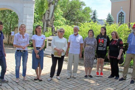 В Одессе открылась выставка-благодарность Великобритании от художников Украины (фоторепортаж) 