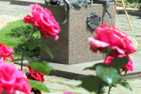 В Одессе открылась выставка-благодарность Великобритании от художников Украины (фоторепортаж) 
