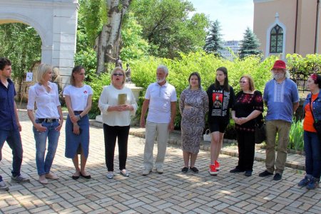 В Одессе открылась выставка-благодарность Великобритании от художников Украины (фоторепортаж) 
