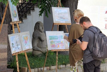 В Одессе открылась выставка-благодарность Великобритании от художников Украины (фоторепортаж) 