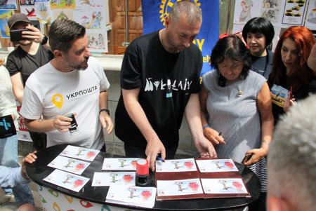 «Ассоль уже не та...» на Одесском Главпочтамте погасили новую почтовую марку (фоторепортаж)
