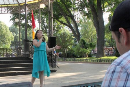 В Городской саду прошел музыкальный марафон в поддержку ВСУ (фоторепортаж)