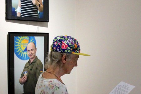 В Летнем театре Горсада открылась фотовыставка «От сердца к сердцу» (фоторепортаж)