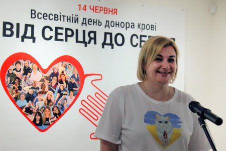 В Летнем театре Горсада открылась фотовыставка «От сердца к сердцу» (фоторепортаж)