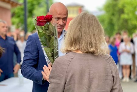 Городской голова Геннадий Труханов вручил медицинским работникам Одессы почетные награды (фото, видео)