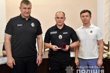 Одесская мэрия поздравила участковых офицеров полиции с профессиональным праздником (фото)