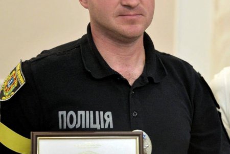 Одесская мэрия поздравила участковых офицеров полиции с профессиональным праздником (фото)