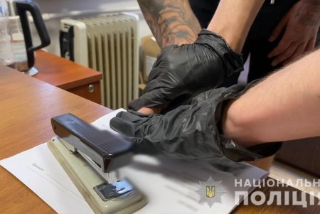 Выслеживал и грабил пожилых женщин: на Большой Арнаутской полицейские задержали грабителя (фото, видео)
