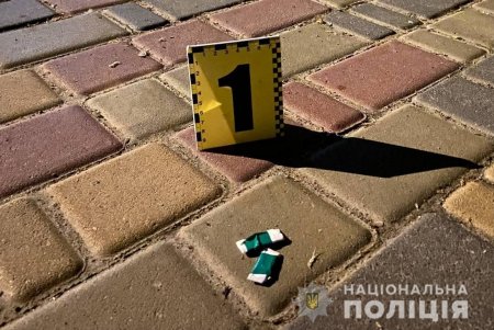В Одессе полицейские разоблачили четырех граждан в незаконном выращивании конопли и хранении каннабиса, метадона и солей (фото)