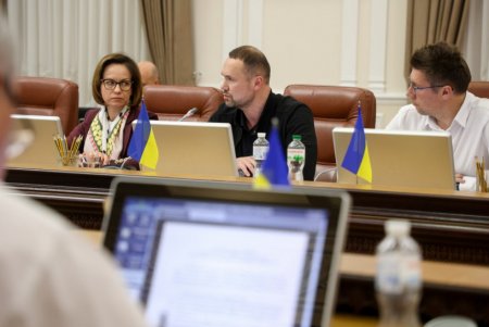 Премьер-министр: Учебный год начнется 1 сентября в очном режиме