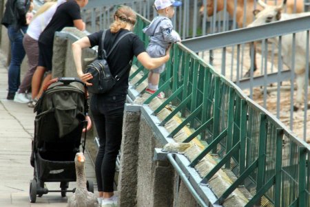В Одесском зоопарке прошел День украинской песни (фоторепортаж)