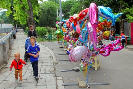 В Одесском зоопарке прошел День украинской песни (фоторепортаж)