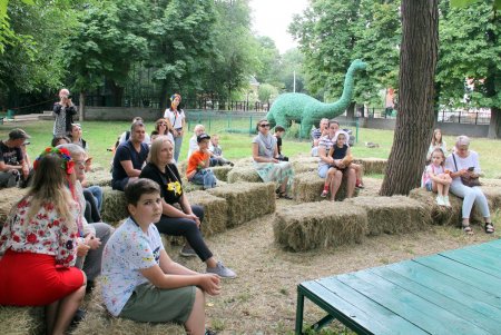 В Одесском зоопарке прошел День украинской песни (фоторепортаж)