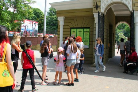 В Одесском зоопарке прошел День украинской песни (фоторепортаж)