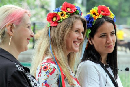 В Одесском зоопарке прошел День украинской песни (фоторепортаж)