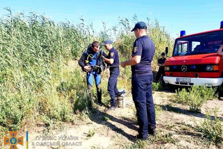 В Раздельнянском районе в ставке утонул 19-летний юноша, а на Тилигульском лимане подобную трагедию спасателям удалось предотвратить  (фото)
