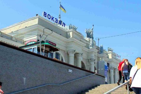 Пассажиры признали железнодорожный вокзал Одессы лучшим в Украине (фоторепортаж)