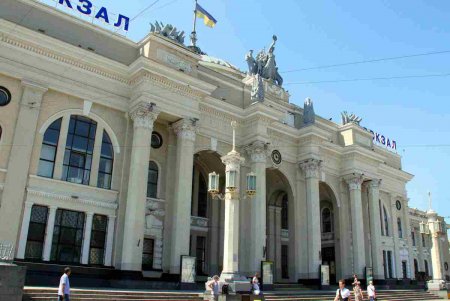 Пассажиры признали железнодорожный вокзал Одессы лучшим в Украине (фоторепортаж)