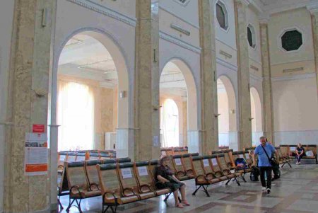 Пассажиры признали железнодорожный вокзал Одессы лучшим в Украине (фоторепортаж)