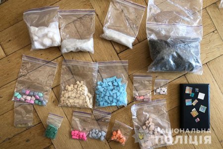 Правоохранители разоблачили межрегиональную наркогруппировку и изъяли «товара» более чем на 25 миллионов гривен (фото, видео)