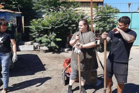 Неравнодушные одесситы навели порядок в Преображенском парке (фото)