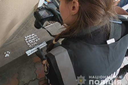 В Одессе горожанин пытался сбыть более полусотни доз метадона с помощью «закладок» (фото, видео)