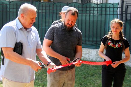 В сквере Гамова прошел праздник для семей переселенцев (фоторепортаж) 
